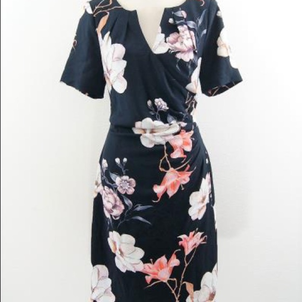 Adrianna Papell stretch sheath v neck ruched dress
